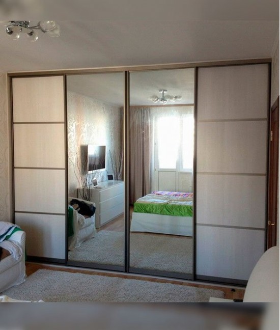 Зеркальные двери для шкафа-купе в  спальню